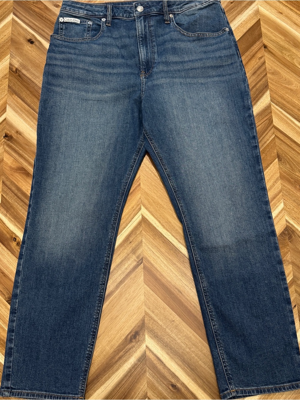 Calvin Klein Women’s High-Rise Mid Blue Straight Jeans